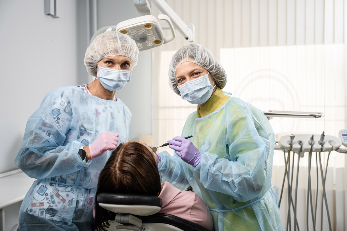 Как осуществляется протезирование и имплантация